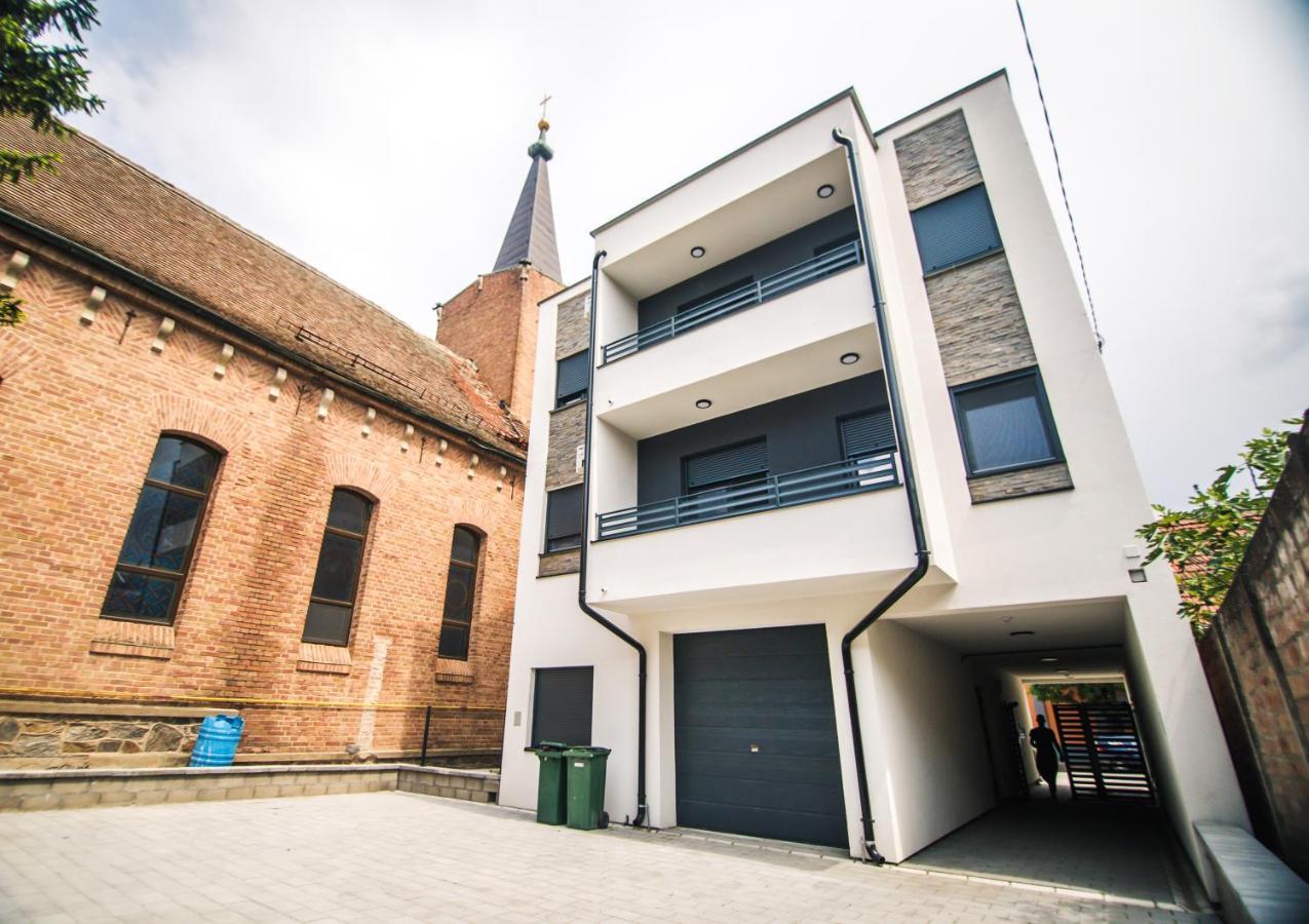 Royal Luxury Apartment Vrsac Eksteriør bilde